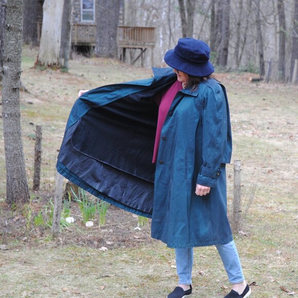 80s Raincoat with Zip Out Liner iridescent blue, Swing Style trench coat Sz 8 - Picture 5 of 7
